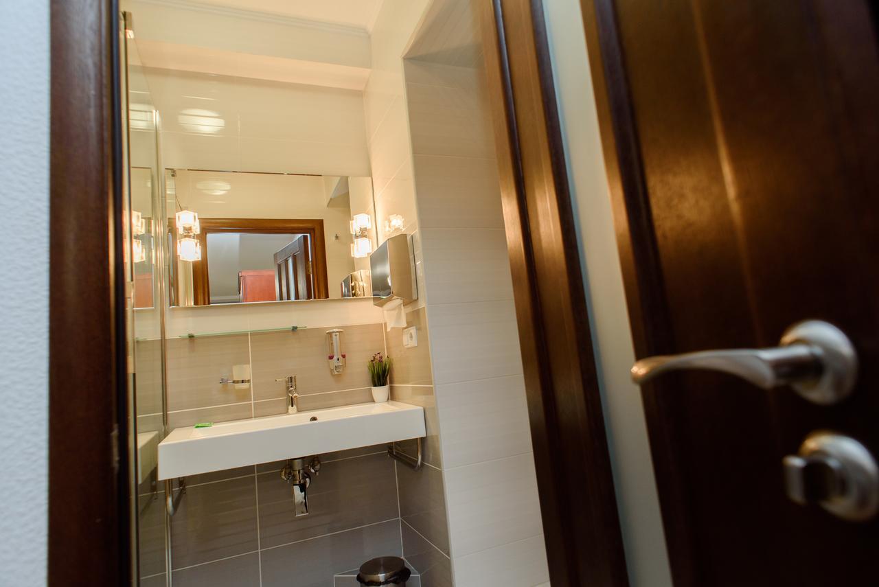 M&M Aparthotel Sumy Bagian luar foto