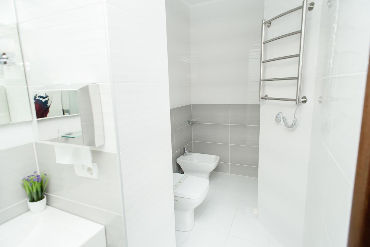 M&M Aparthotel Sumy Bagian luar foto